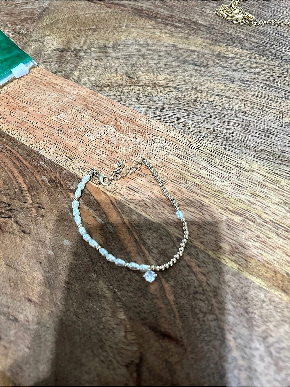 Pearl & gold beaded bracelet